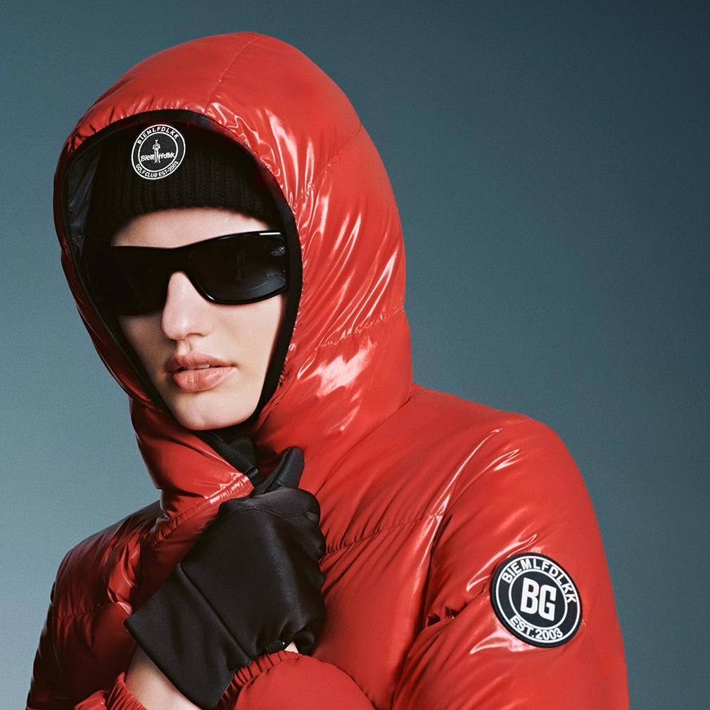 Elevate Your Golf Game With Biemlofen Ladies Down Golf Jackets