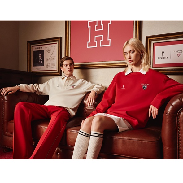 Harvard Meets Chinese Elegance: A Cultural Fusion in University Apparel