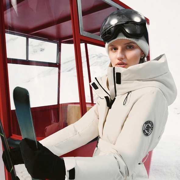 Fashionable Down Jackets: The Perfect Blend of Style and Functionality